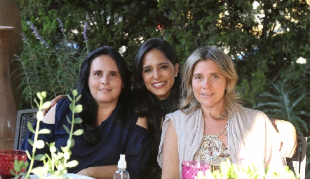  Maite Ascanio, Andrea Ascanio y Jessica Villarreal.