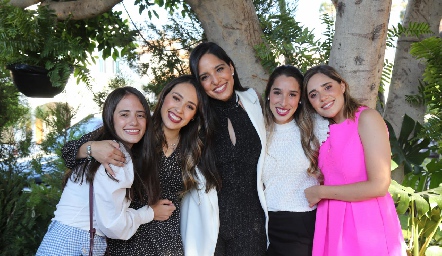  Primas, Ale, Paola, Andrea, María José y Sofía Ascanio.
