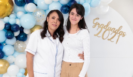  Ruth Ubaldo y Paola García.