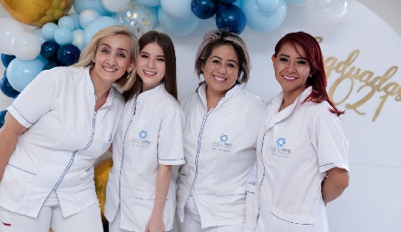  Claudia Vélez, Montse Santander, Karla Mérida y Susana Hernández.