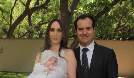  Iñigo con sus papás María Fernanda Pérez y José Jaime Herrera.