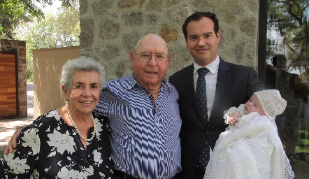  Elsa y Juan Bremer, José Jaime e Iñigo Herrera.