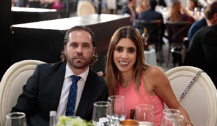  Javier De Antuñano y Daniela Güemes.