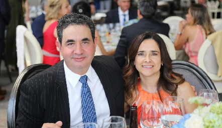  Juan Manuel Gallegos y Mariel Quevedo.