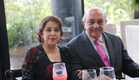  Irene Rangel y Juan Sarquis.
