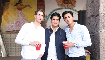  Javier Hernández, PJ. Piñero y José Miguel Ruiz.