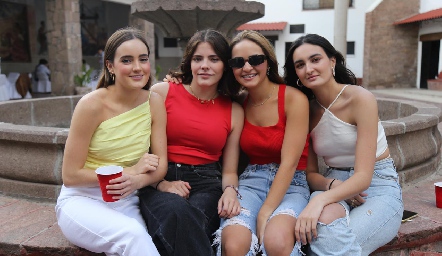  Lorena de la Garza, Renata, Lorenza Hinojosa y Lorenza Gárate.