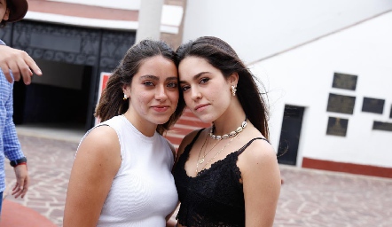  Amigas.