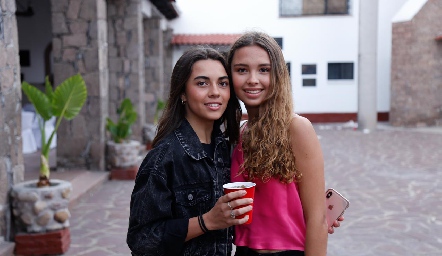  Amigas.