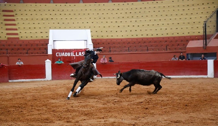  Eduardo Zendejas.
