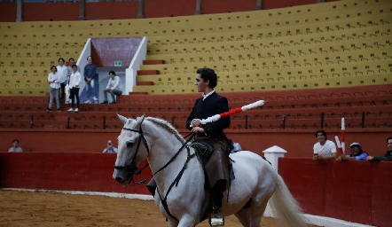  Eduardo Zendejas.