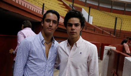  Roberto Silva y Fran Leos.