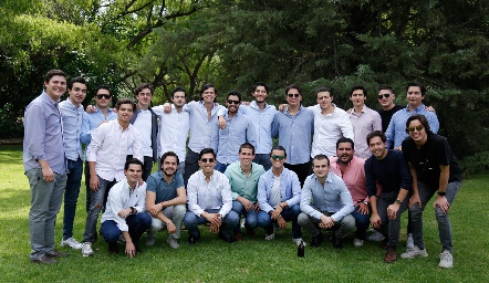  Emilio Rodríguez Galarza con sus amigos.