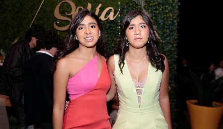  Sofía y Mariel Espinosa.
