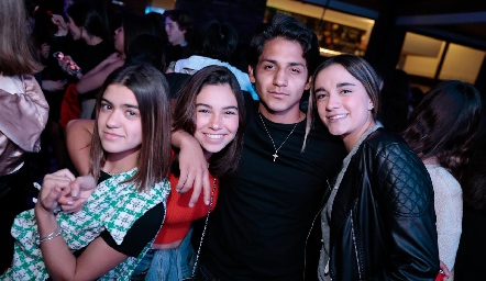  Miranda, Marijó, Diego y Andrea.