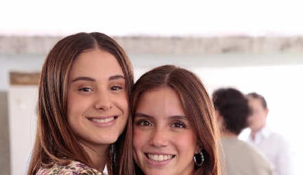  Alexia Revuelta y Gris Torres.