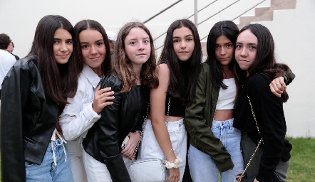  Carmina, Camila, Ximena, Andrea, Paulina y Roberta.