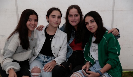  Ana Pau, Camila, Kamila y María José.