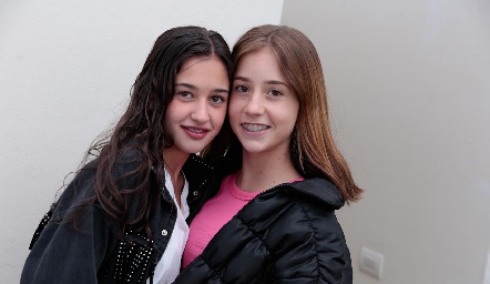  Natalia y Camila.