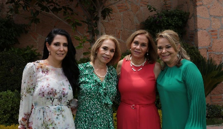  Paty Guerrero, Silvia García, Rocío García y Patricia García.