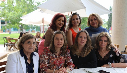  Margarita Hernández, Alejandra de los Santos, Rosalinda Hernández, Rosalinda Orti, Mireya Fernández, Luz Elena Villalobos y Coco Zavala.