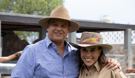  Arturo Estrada e Ylenia Rodríguez.
