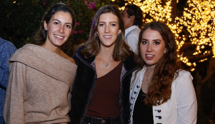  Daniela Mauricio, Clarisa Abella y Mónica Torres.