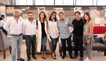  Santiago Penilla, Oscar Cabral, Ana Gaby Astorga, Nina Galarza, Oscar, Juan Pablo Barragán y Ana Pao Soto.