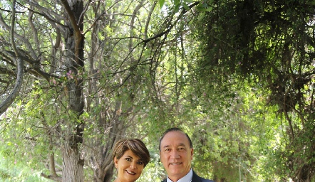  Kathia Rodríguez y Emmanuel Castillo.