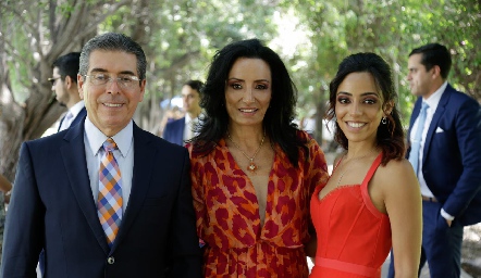  Ángel De Luna, Alejandra Alcalde y Alejandra De Luna.