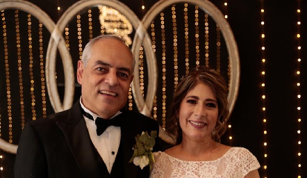  Hilario Altamirano y Aida Siller ya son esposos.