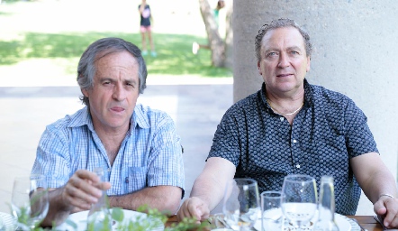  Carlos Sánchez y Manuel Dávalos.