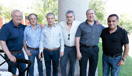  Carlso Escudero, Carlos Sánchez, Gerardo Díaz Infante, Fernando Guzmán, Manuel Dávalos y Luis Lambert.