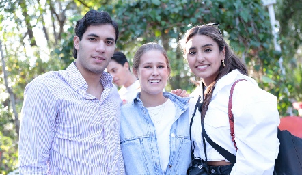 Juan Pablo Quintero, Isa Galván y Camila Reyes.