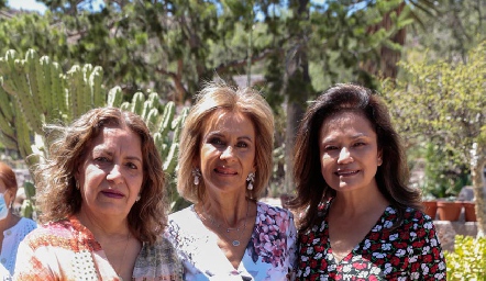  Martha Acevedo, Gloria Estrada y Aida Palau.