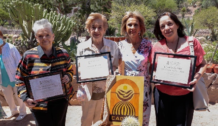  Martha Malo, Cristina Garfias, Gloria Estrada y Cuca Díaz Infante.