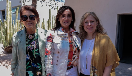  Lourdes Bustos, Oti Ruiz y Ana Cristina de García.
