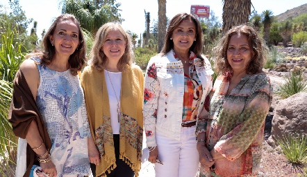  Mónica Alcalde, Ana Cristina de García, Oti Ruiz y Martha Acevedo.