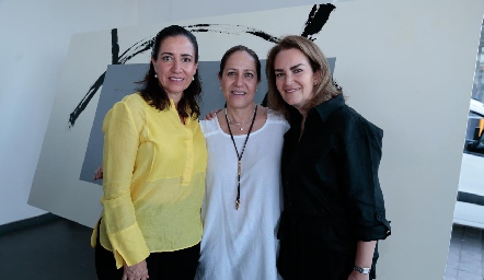  Rebeca, Esther Sandoval y Mónica del Pozo.