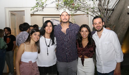  María Villasuso, Adriana Oliva, Polo Córdova, Ilse Lázaro y Mauricio Cabrero.