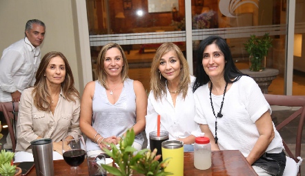  Mónica Gaviño, Bety Lavín, Cristina Córdova y Adriana Oliva.