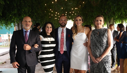  Armando Cossío, Lourdes Díaz, Armando Cosío, Paola Torre y  Gaby  Gómez.