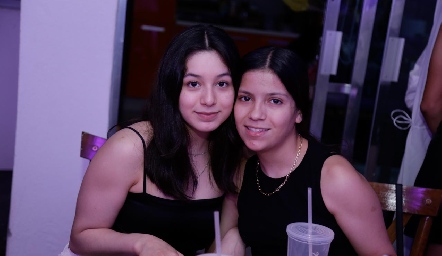  Paulina Palencia y Camila Díaz.