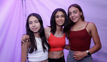  Vale Lomas, Constanza Sarquis y Emelin Feres.