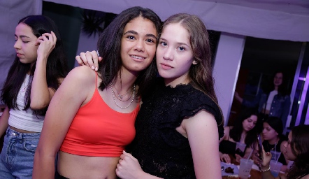  Constanza y Ana.