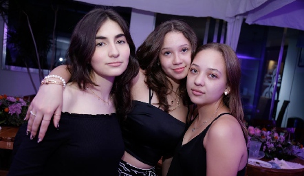  Amigas.