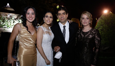  Marijó López, Lula Torres, Luis Fernando Torres y Claudia Carpizo.