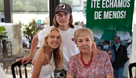  Emilia García, Santiago Toledo y Lourdes Aguiñaga.