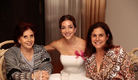  Anita Quezada, Mónica Garza y Ana Laura Villarreal.
