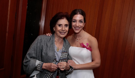  Anita Quezada y Mónica Garza.